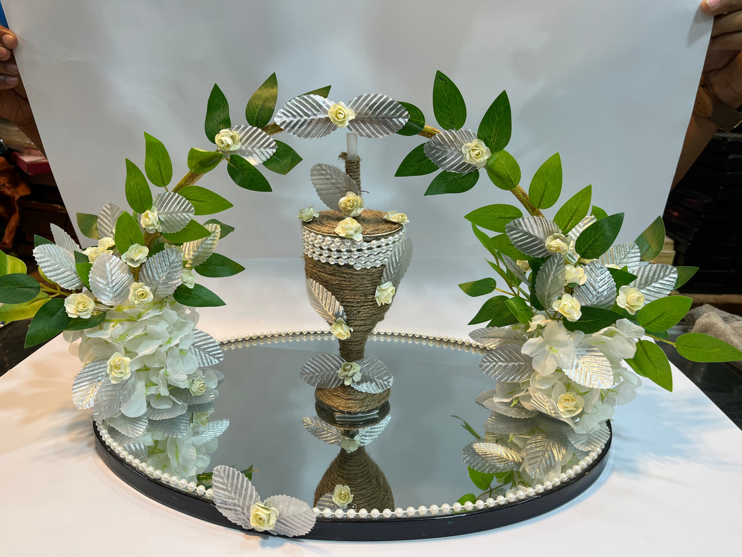 Jute Leafs Doodh Pilai Glass - Mirror Base
